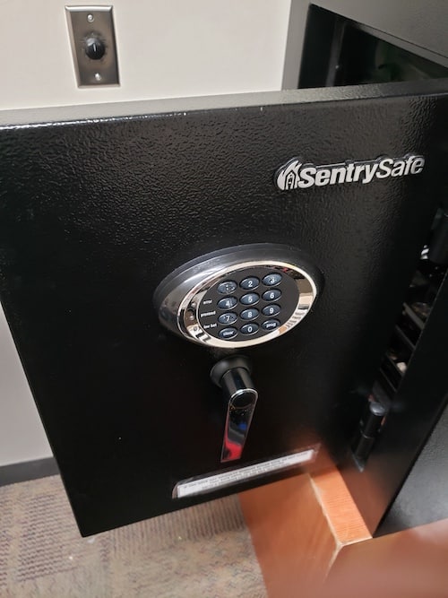 7 Times You Will Need A Locksmith To Open A Safe